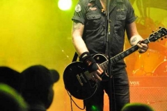 2011 The Mahones